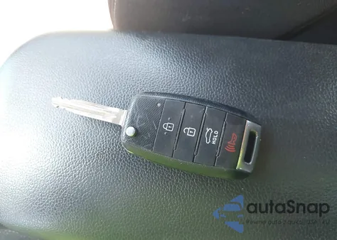 2017 Kia Forte Lx z USA, uszkodzony, nr VIN 3KPFK4A74HE159940